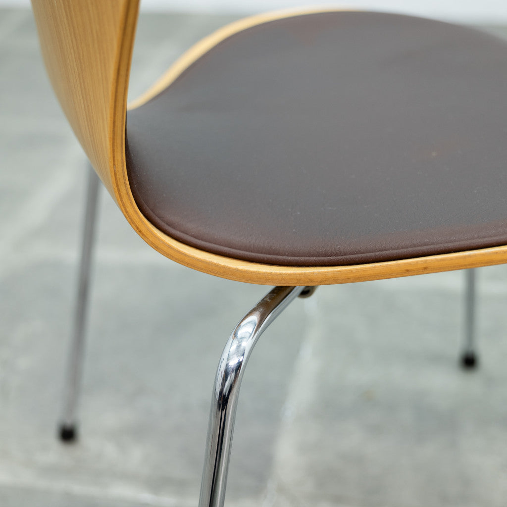 セブンチェア / フロントパディング