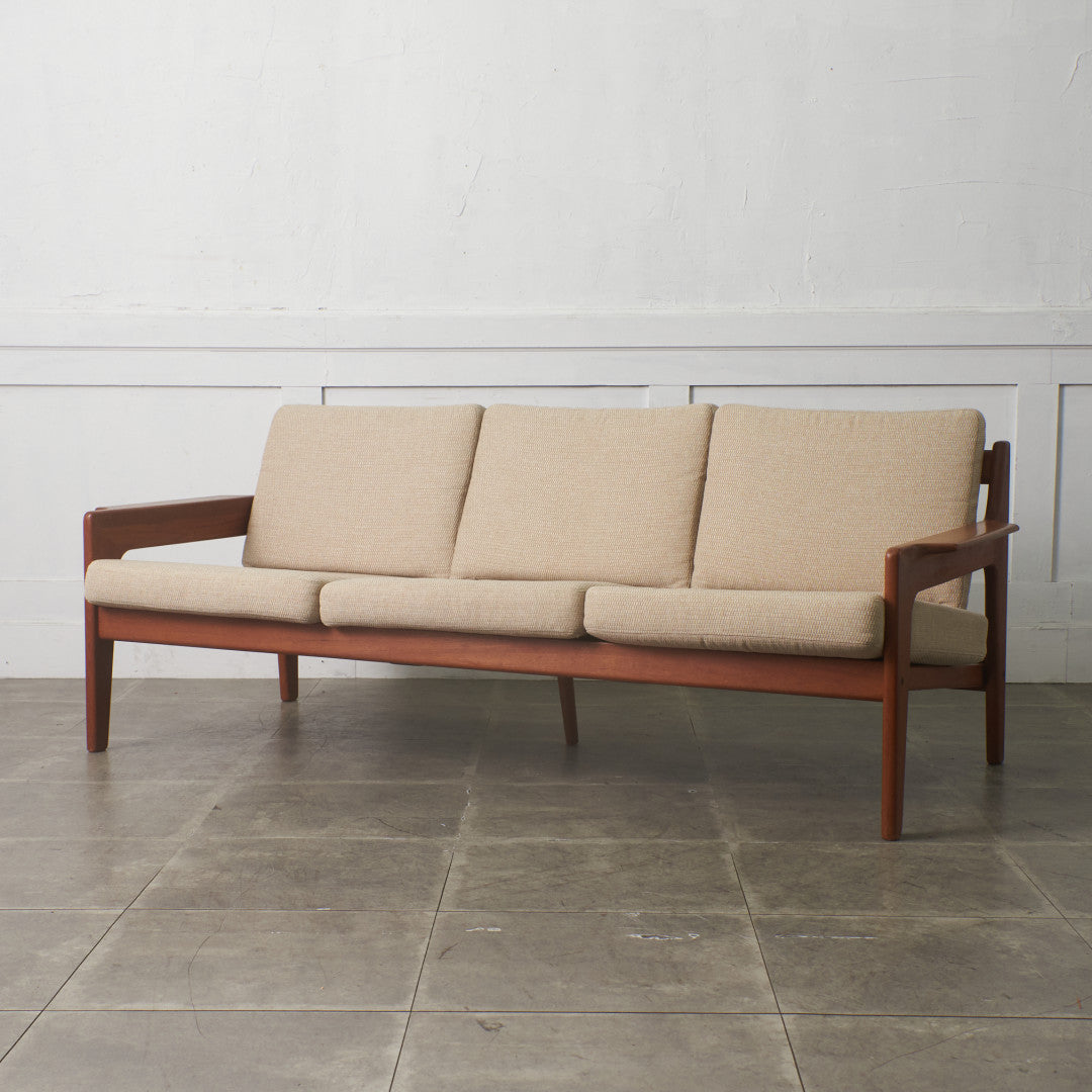 ヴィンテージ 3人掛けソファ