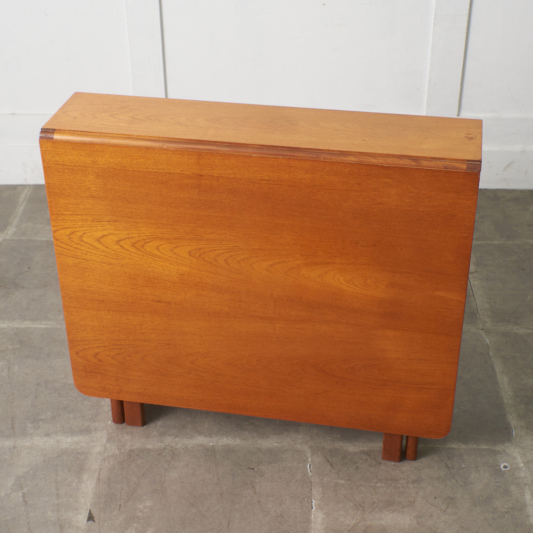 ドロップリーフゲートレッグテーブル