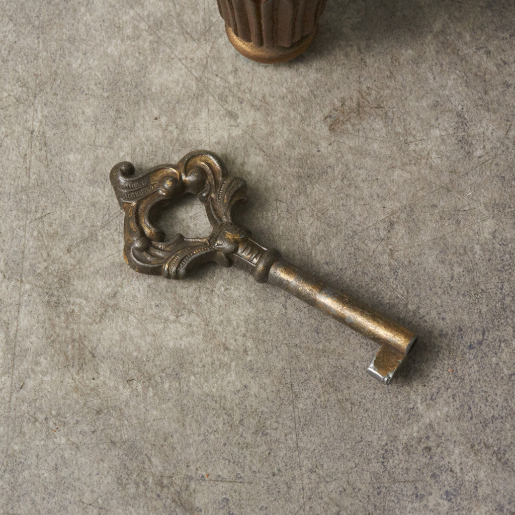 クラシック ガラスキャビネット