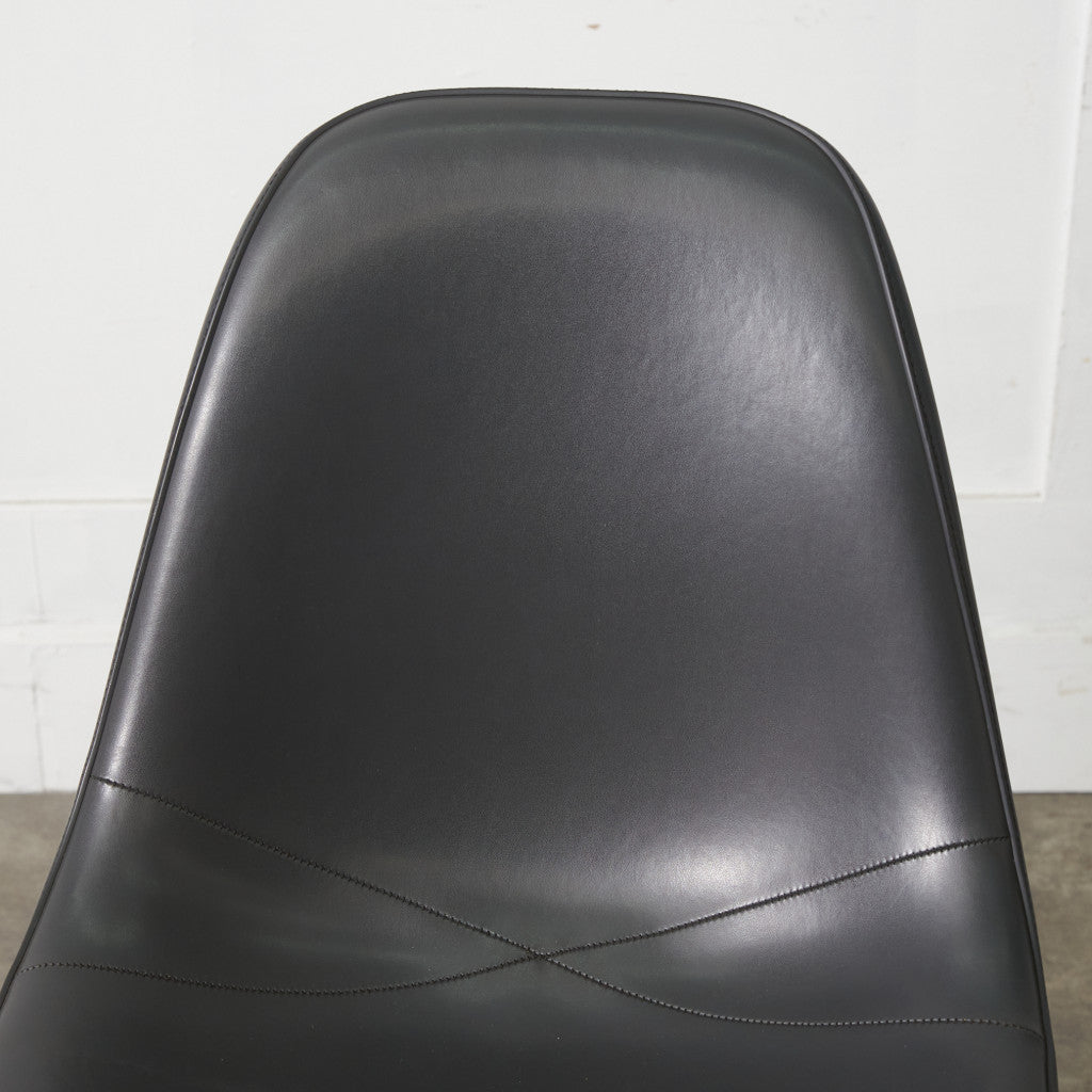 サイドシェルチェア スタッキングベース