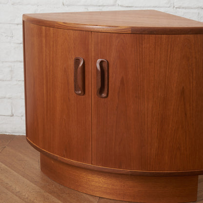 Fresco 凸型コーナーローキャビネット