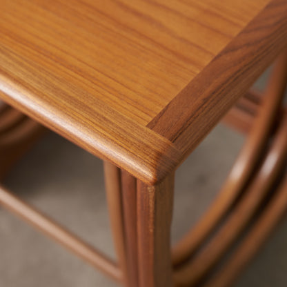 Astro ネストテーブル