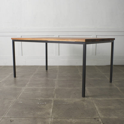 インダストリアルスタイル ダイニングテーブル
