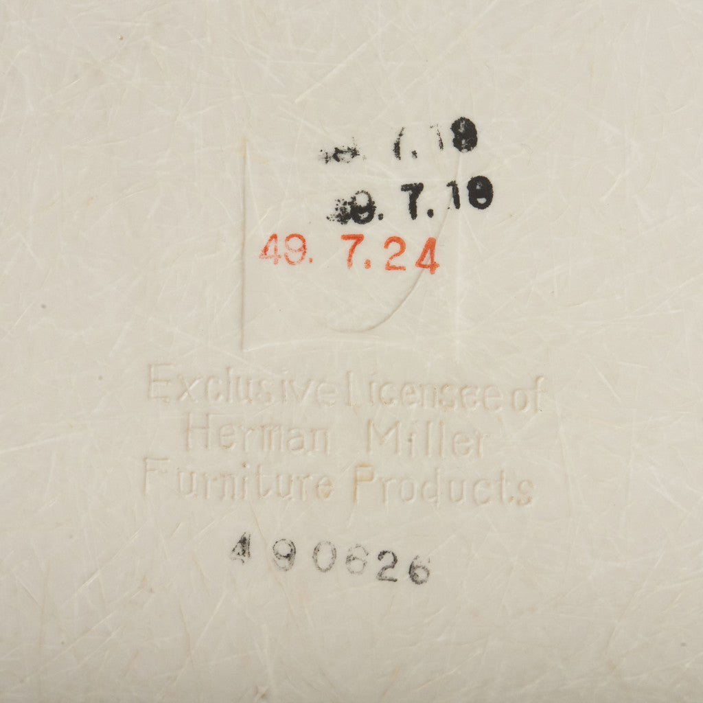 サイドシェルチェア スタッキングベース