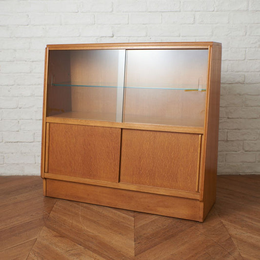 Brandon ガラスキャビネット