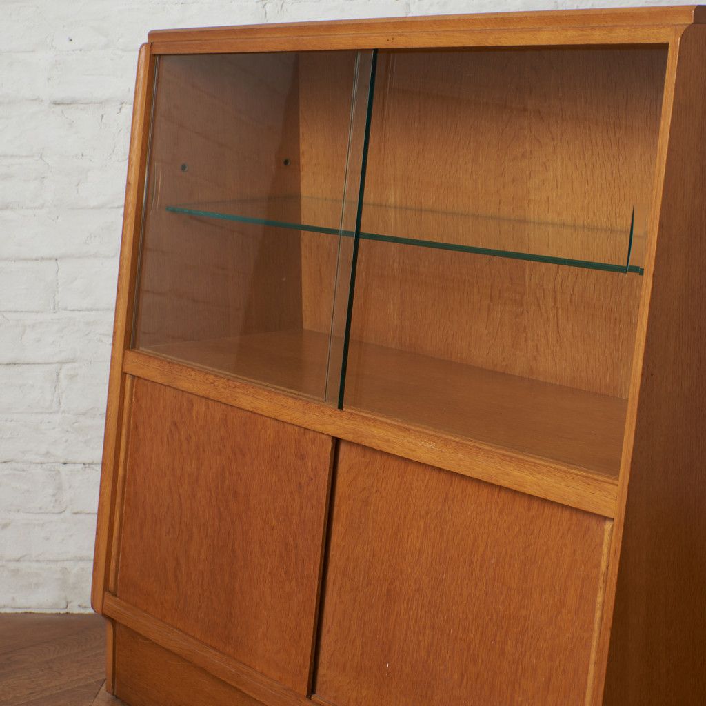 Brandon ガラスキャビネット