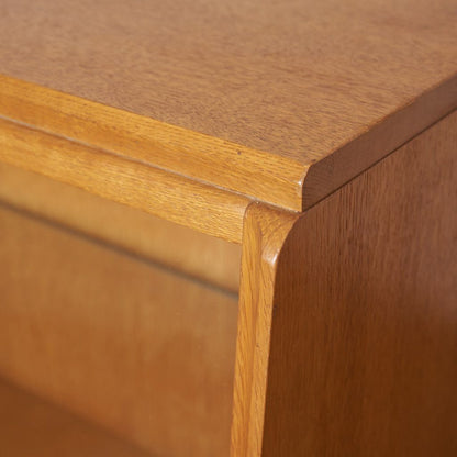 Brandon ガラスキャビネット