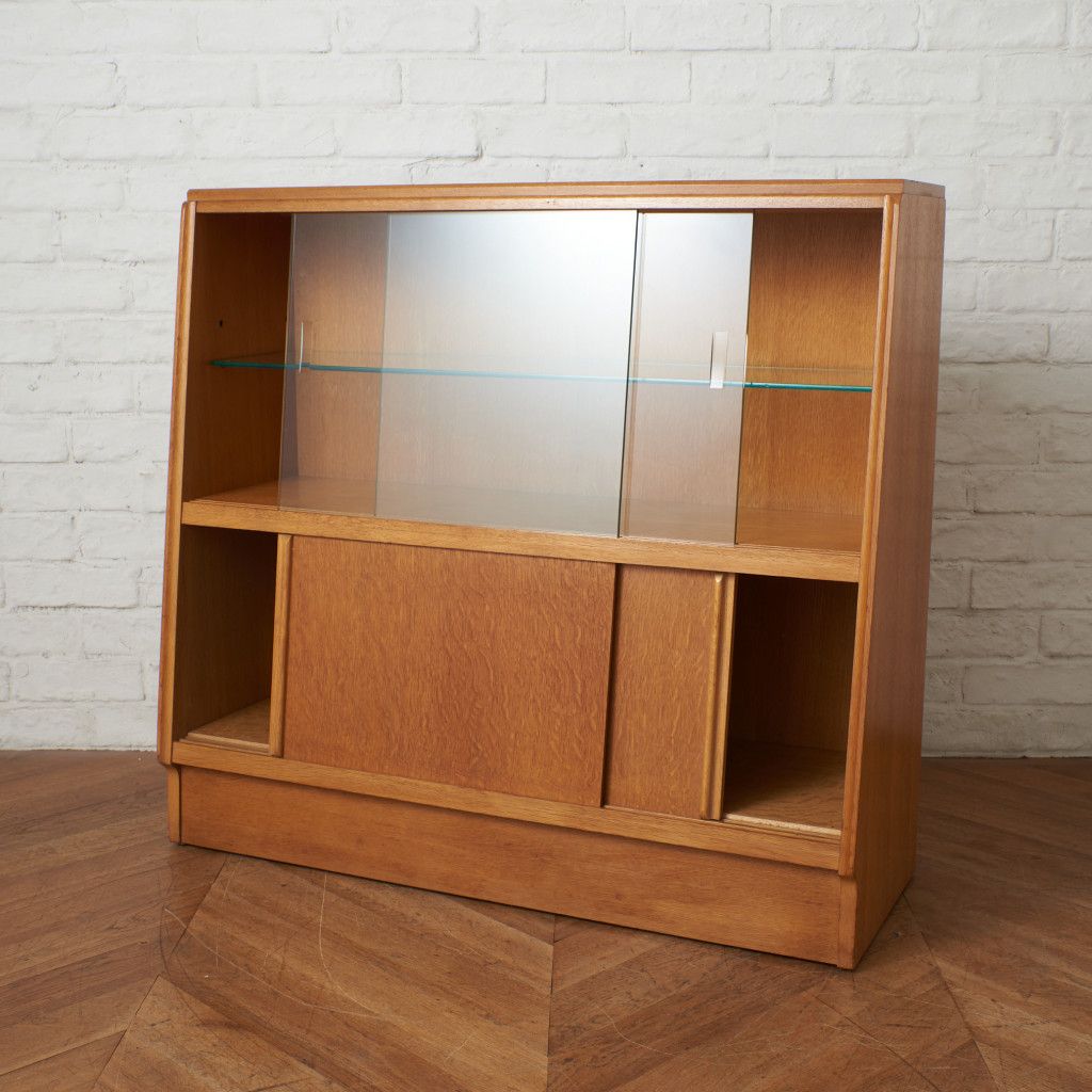 Brandon ガラスキャビネット