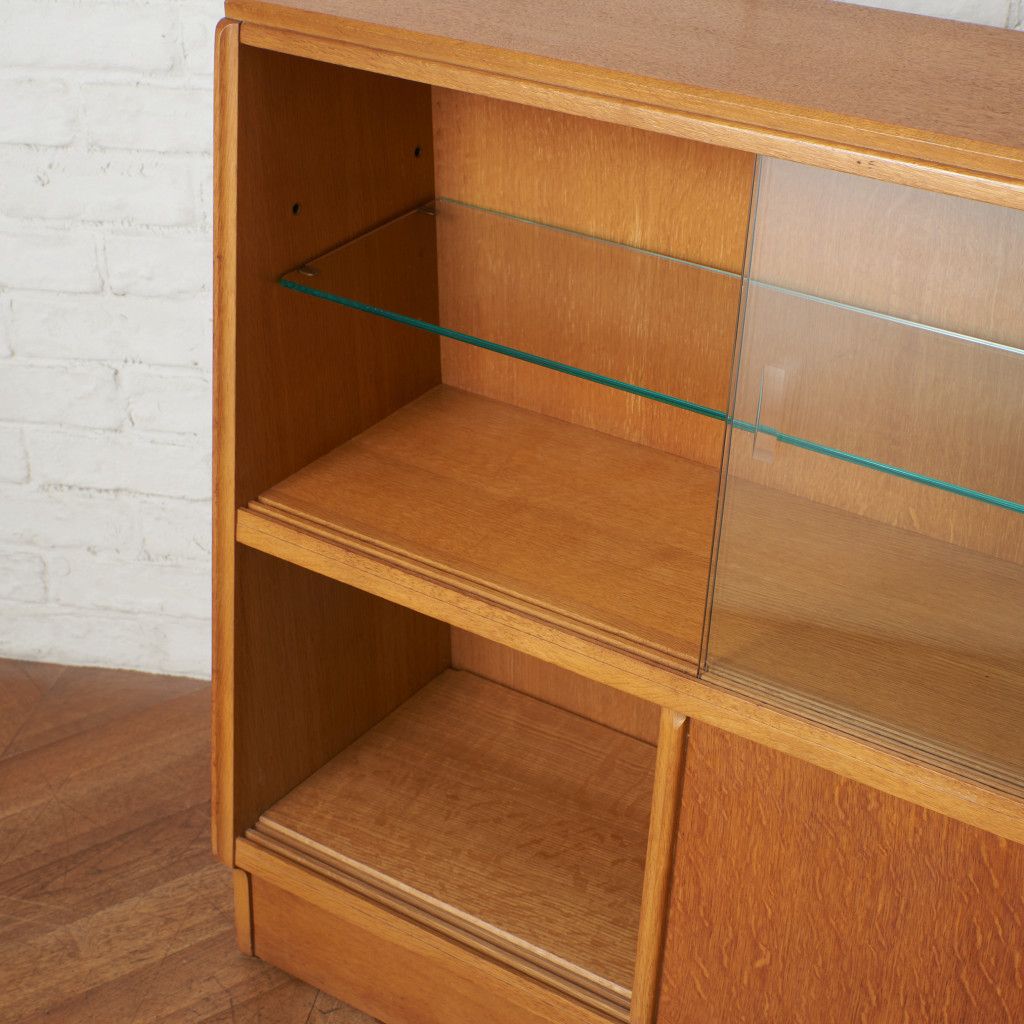 Brandon ガラスキャビネット