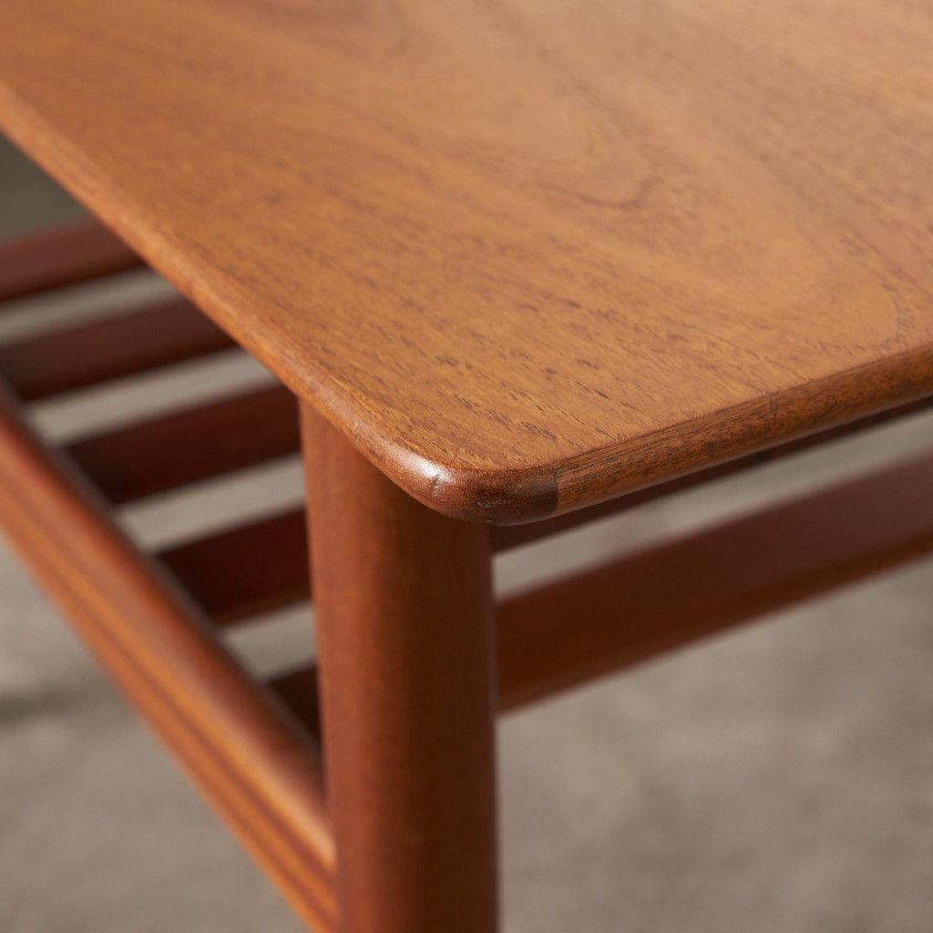 IB Kofod Larsen ヴィンテージ ランプテーブル (3553)