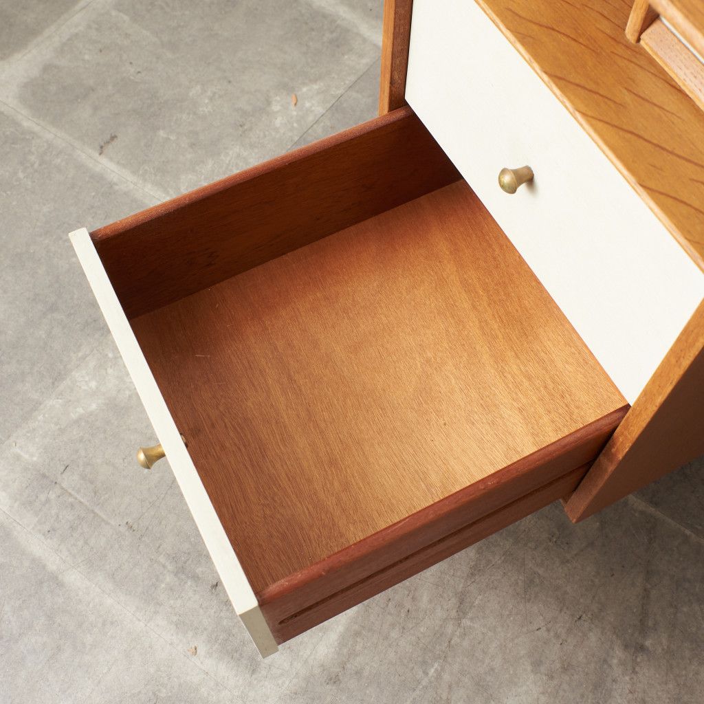 Chinese white ドレッシングデスク