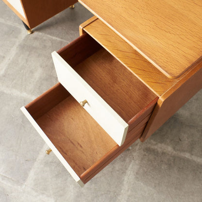 Chinese white ドレッシングデスク