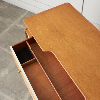 Chinese white ドレッシングデスク