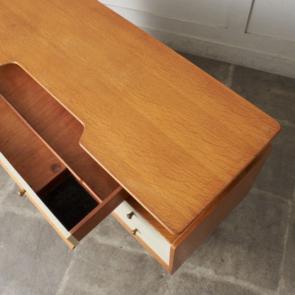 Chinese white ドレッシングデスク