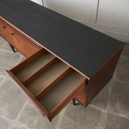 ヴィンテージ サイドボード