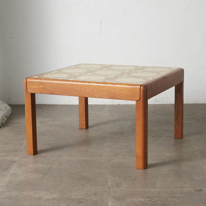 タイルトップ コーヒーテーブル