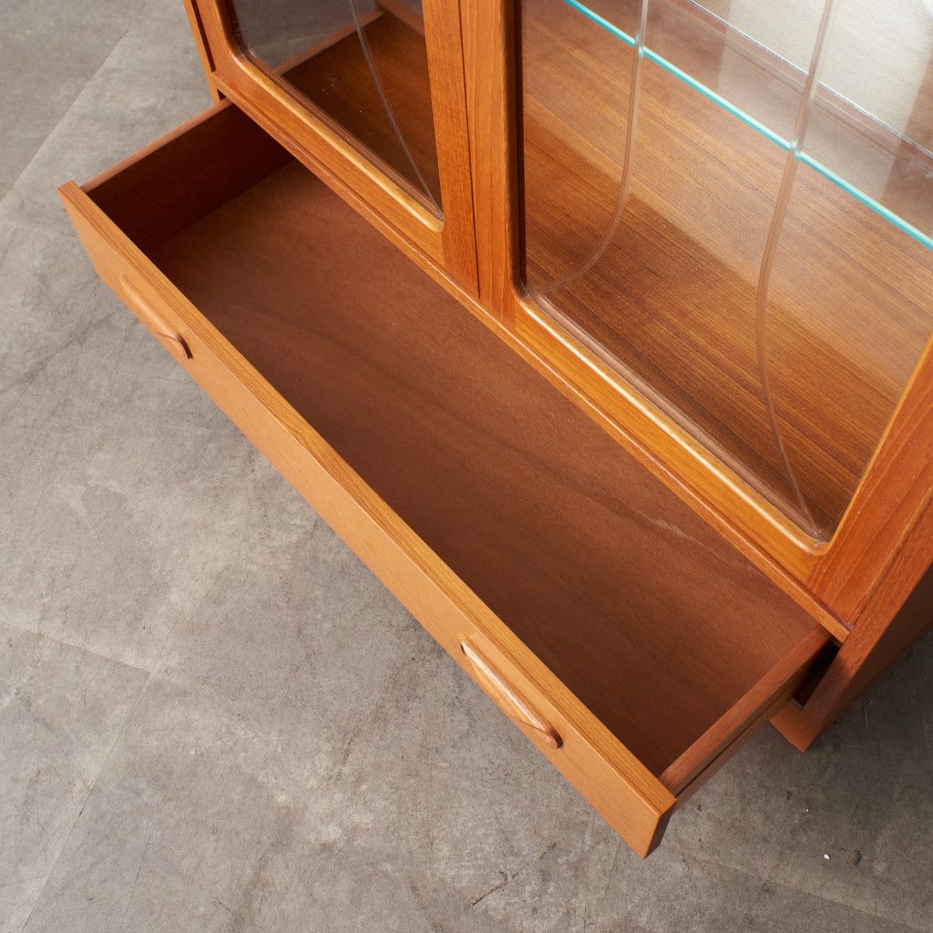 Fresco ガラスブックケース