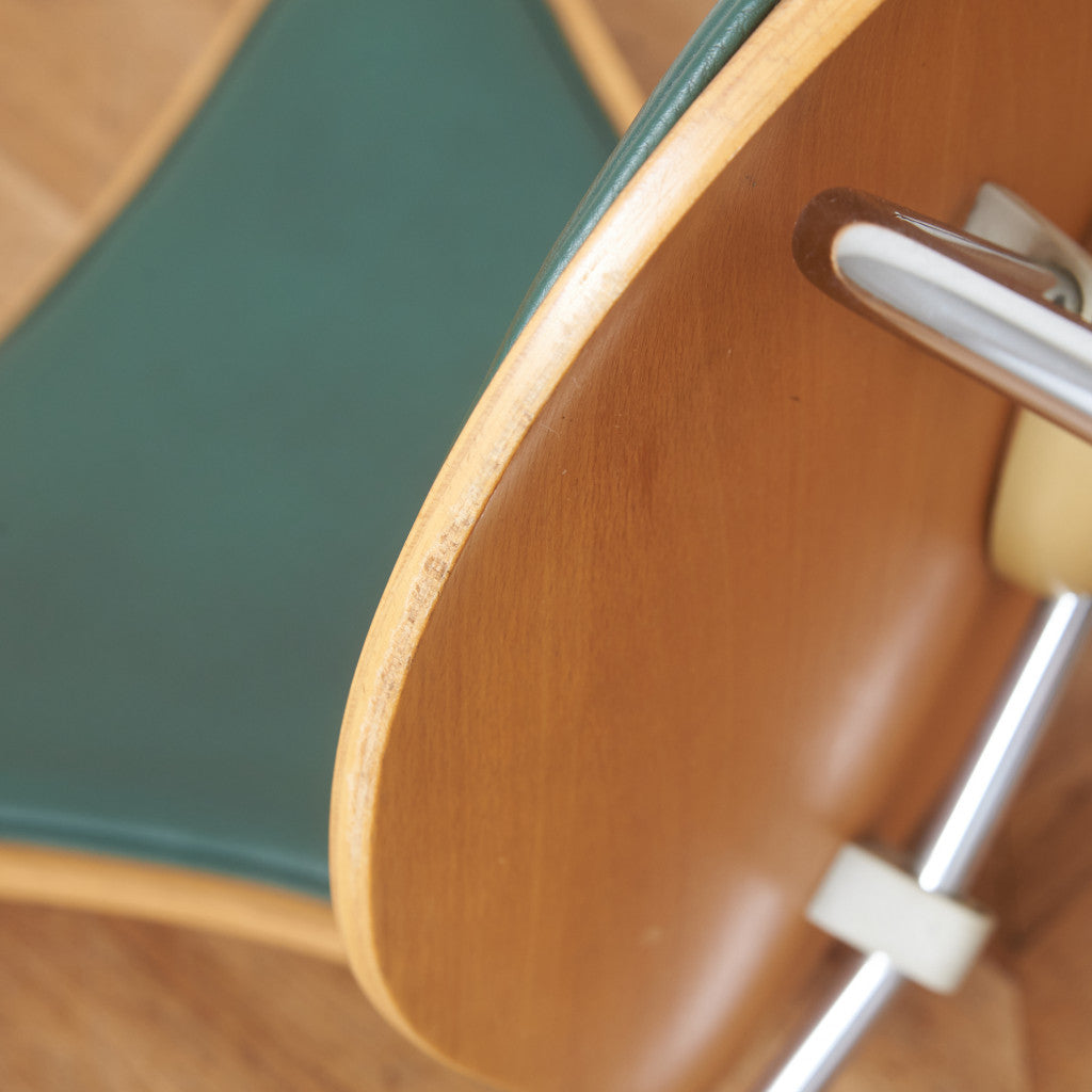 セブンチェア / フロントパディング