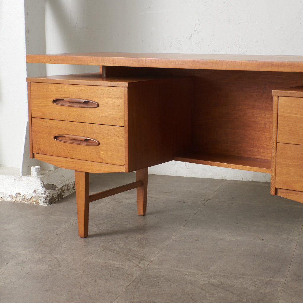 英国ヴィンテージ ドレッシングデスク