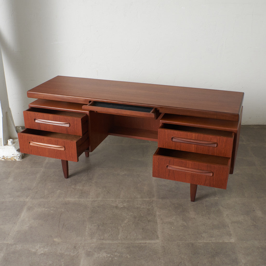 New Fresco ヴィンテージ デスク｜ジープラン G-PLAN｜ビクター