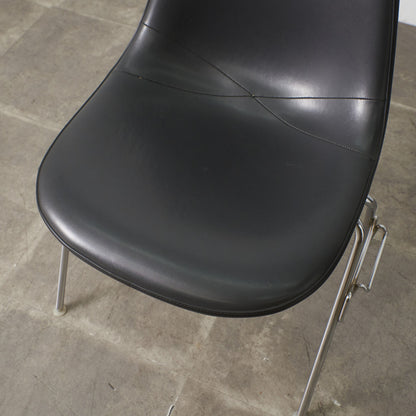 サイドシェルチェア スタッキングベース