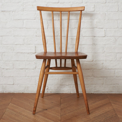 スティックバックチェア