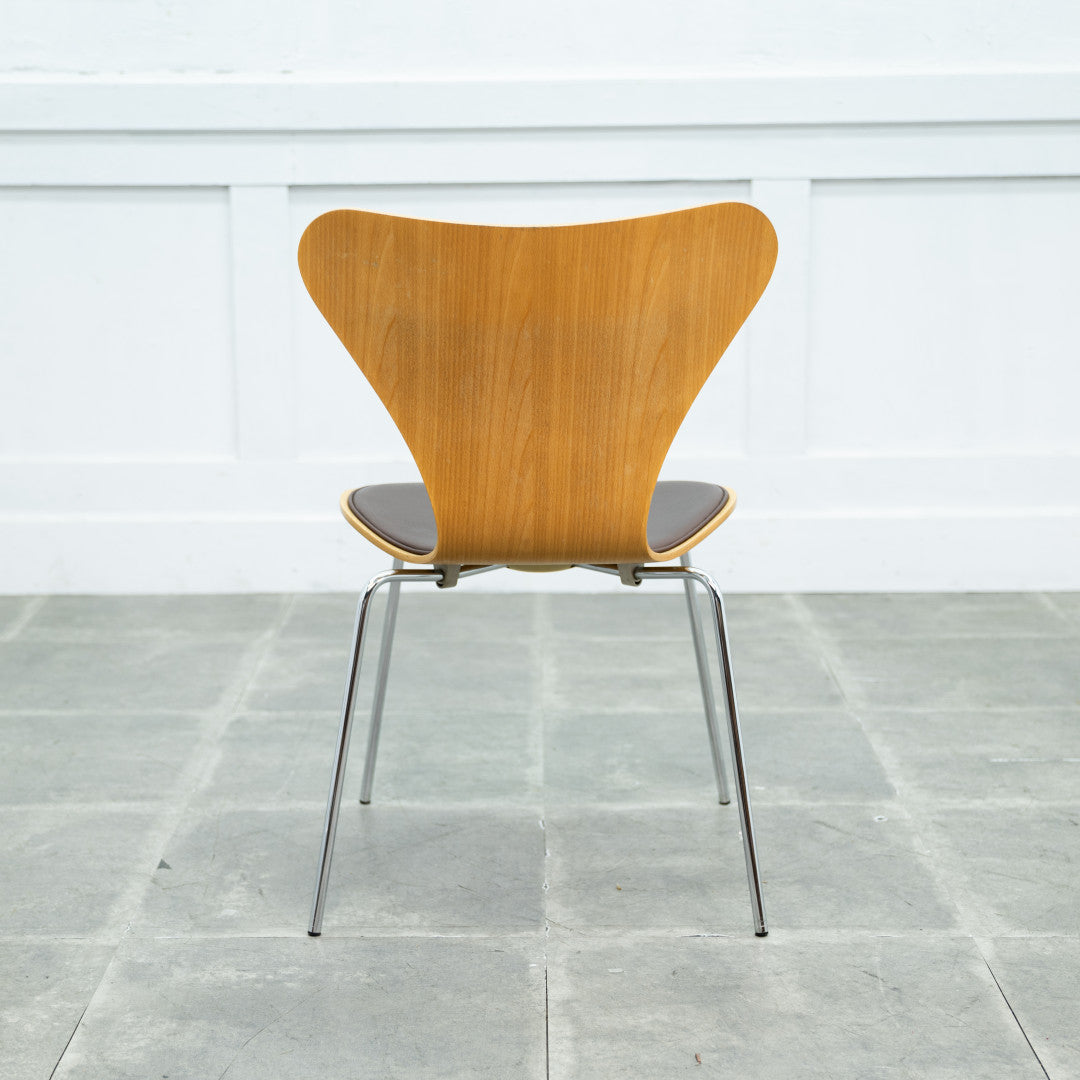 セブンチェア / フロントパディング