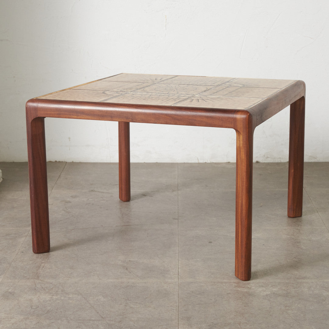 タイルトップ コーヒーテーブル – rocca rocca