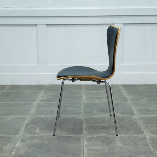 セブンチェア / フロントパディング