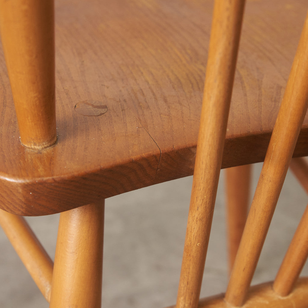 スティックバックチェア