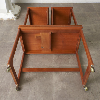 ヴィンテージ 拡張式天板付き ネストテーブル