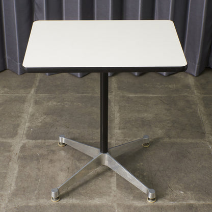 イームズ コントラクトベース テーブル