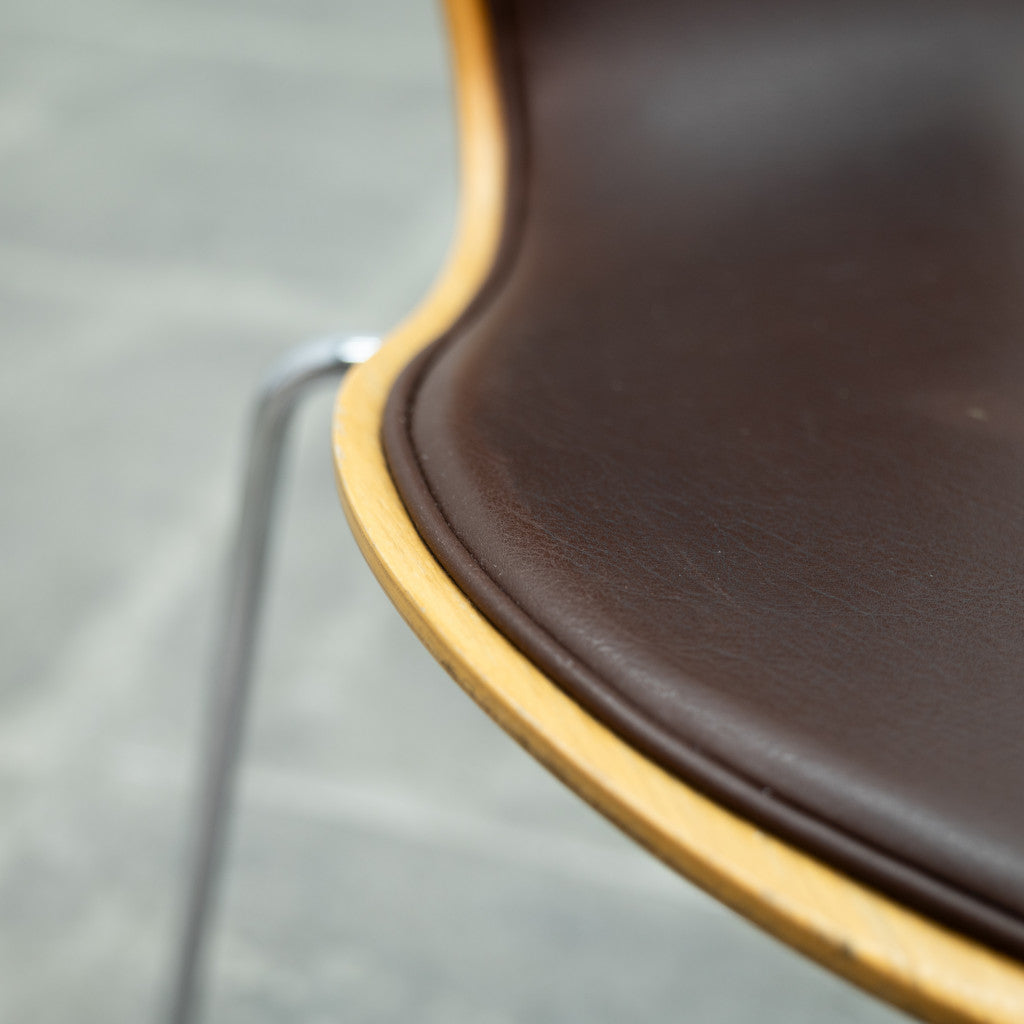 セブンチェア / フロントパディング