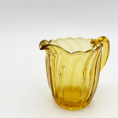 ガラス ミルクピッチャー