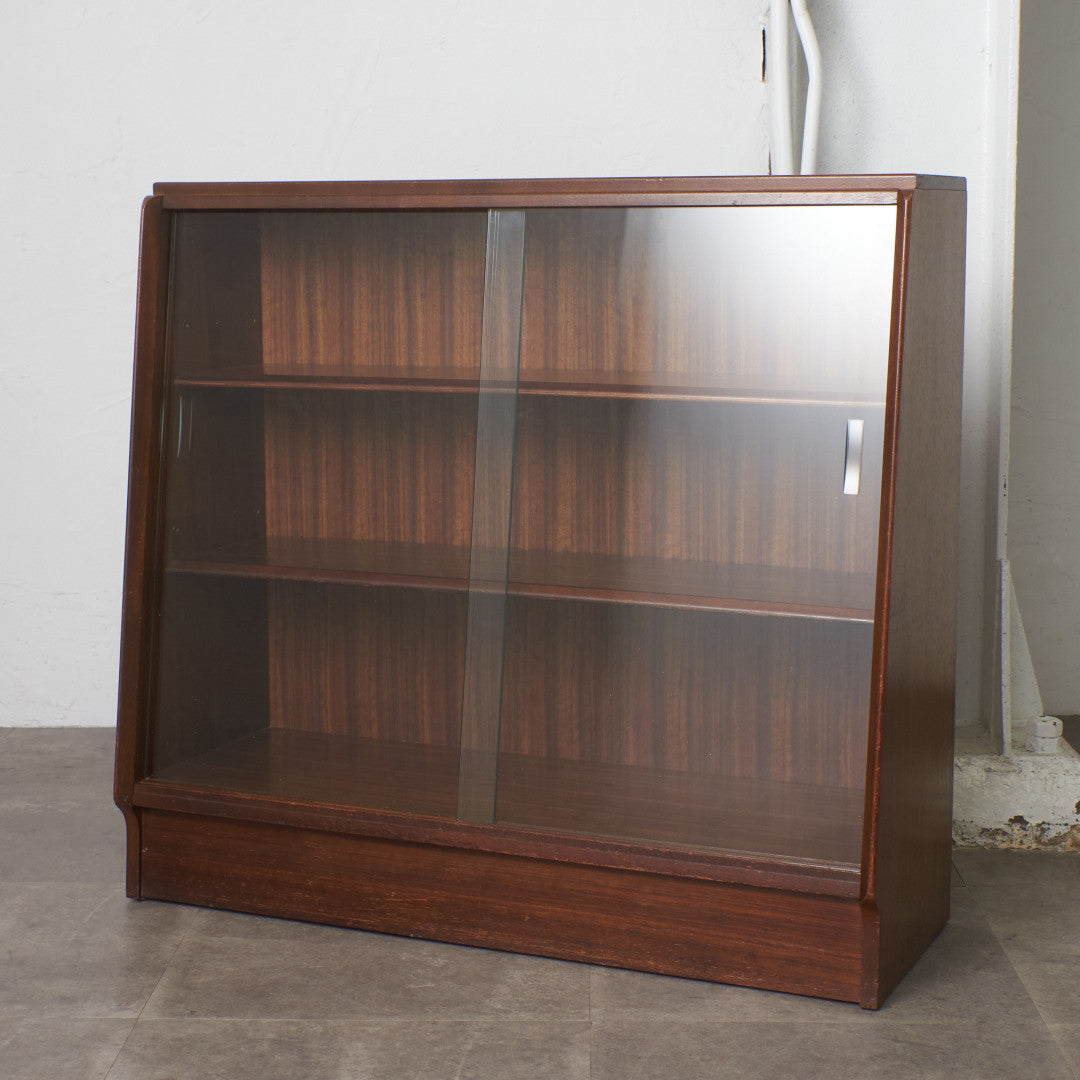 Brandon ガラスキャビネット