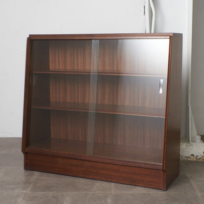 Brandon ガラスキャビネット