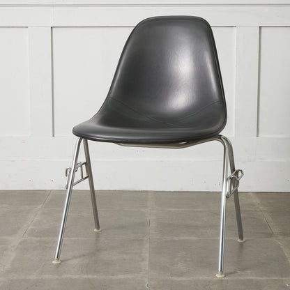 サイドシェルチェア スタッキングベース