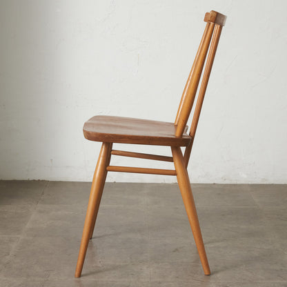 スティックバックチェア