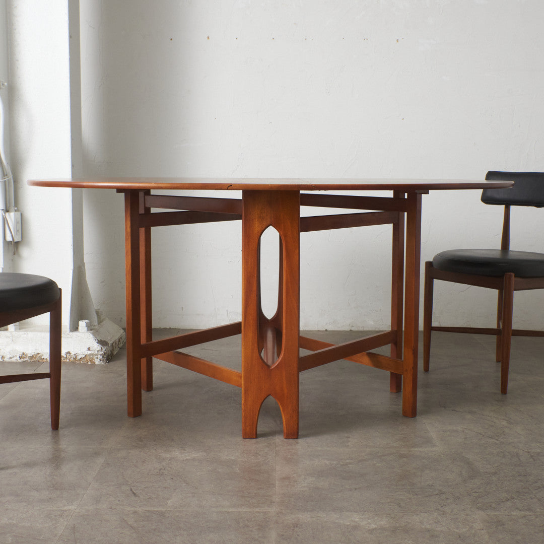 ドロップリーフゲートレッグテーブル