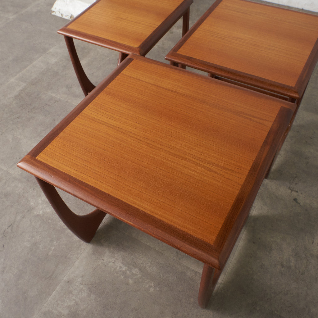 Astro ネストテーブル