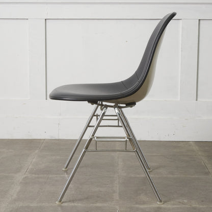 サイドシェルチェア スタッキングベース