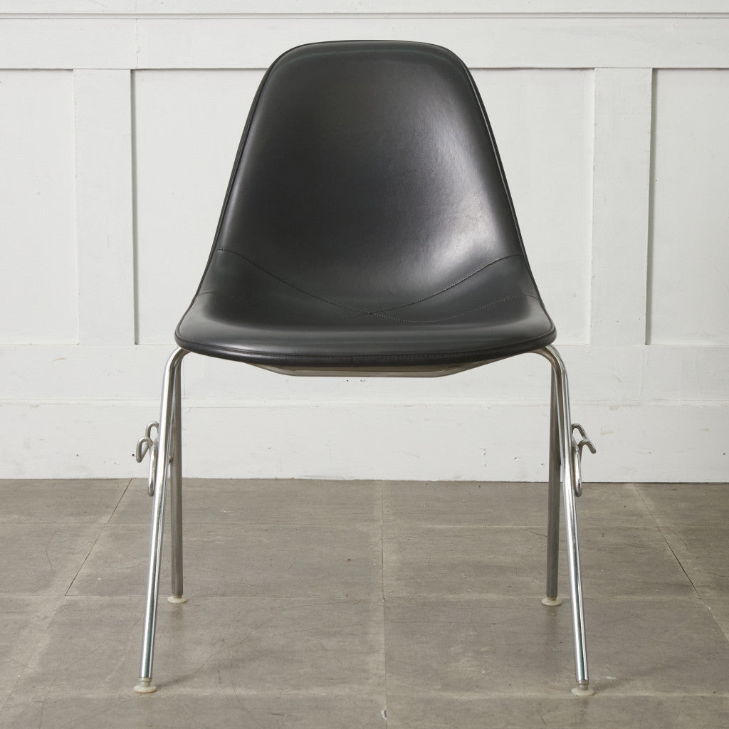 サイドシェルチェア スタッキングベース