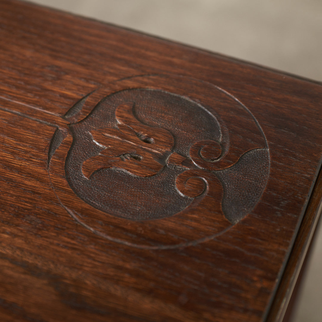 英国クラシック アーツアンドクラフツ様式 サイドテーブル