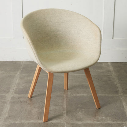 ABOUT A CHAIR アバウト ア チェア