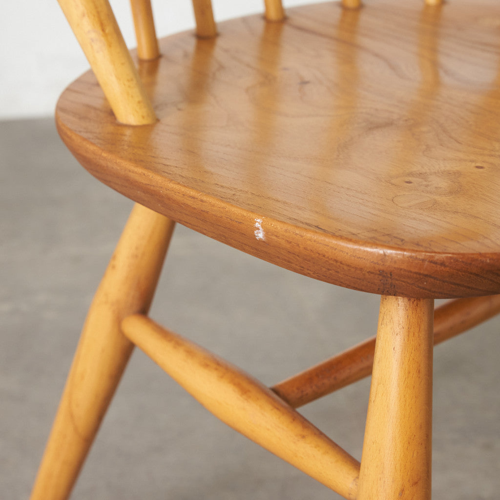 フープバックチェア