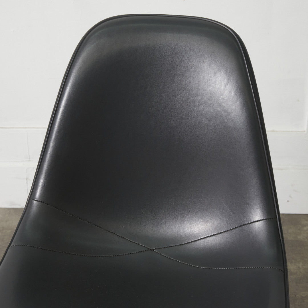 サイドシェルチェア スタッキングベース