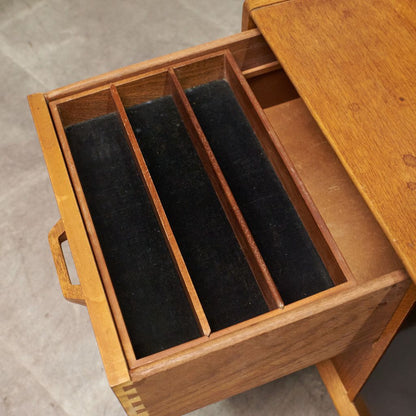 Brandon ルームディバイダー