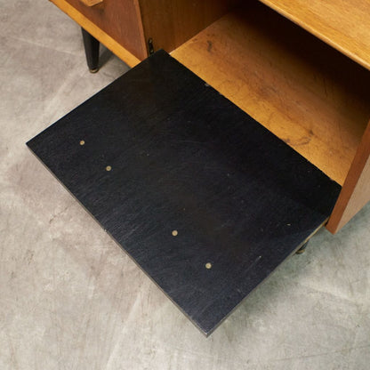 Brandon ルームディバイダー