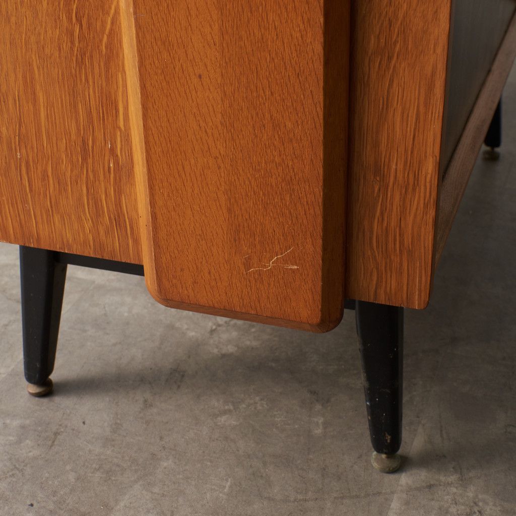 Brandon ルームディバイダー